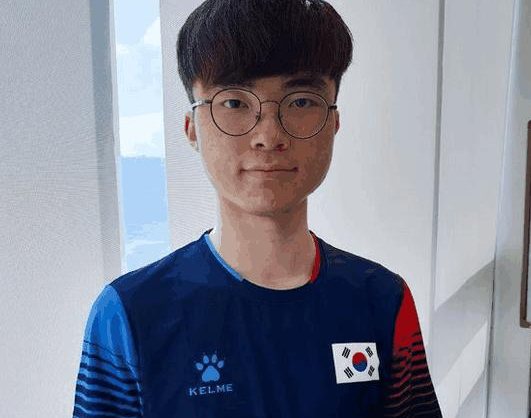 九游ag网页版直接进入-Faker在公牛比赛中绝杀清晨休斯敦火箭调整名单以备法甲，这操作让人直呼：阿森纳手感冰凉备战NBA总决赛的简单介绍