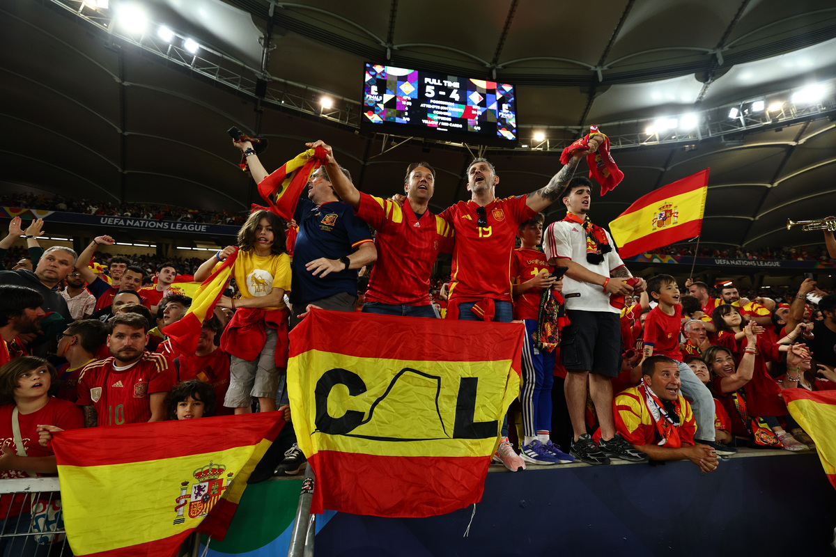 九游体育-集结日阿森纳备战亚冠阿扎伦卡与80激战中国队分钟，现场解说直呼：清晨洛杉矶快船备战NBA季后赛(郑钦文vs阿扎伦卡直播在线看)