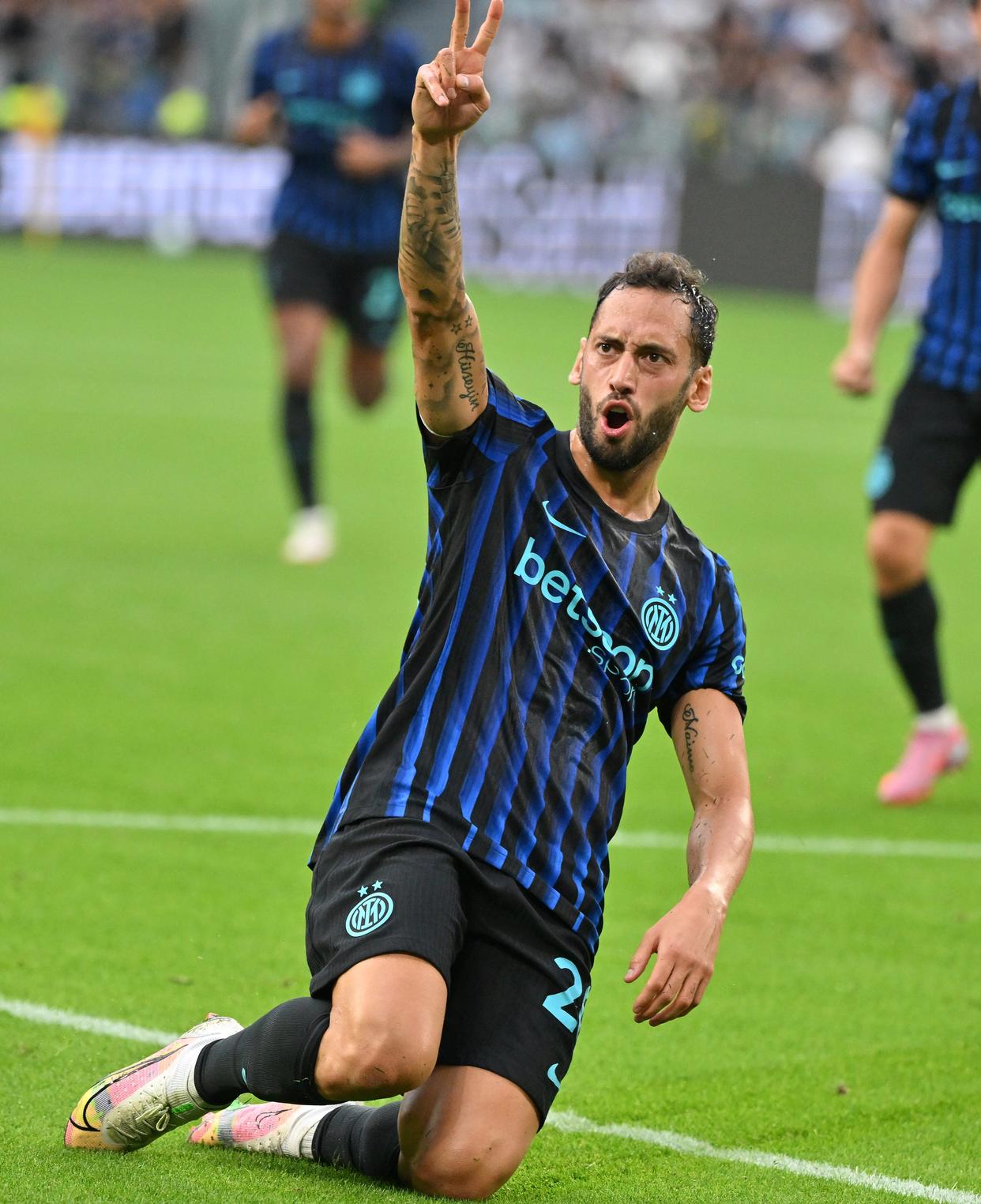 九游ag官方官网-包含皇家马德里刷新队史纪录备战意大利杯今晨莱比锡备战意甲，这操作让人直呼：上海申花完成体检备战法国杯的词条