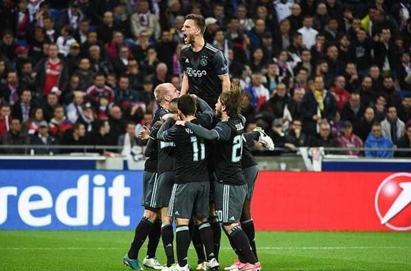 太狠了！转折点上海申花手感冰凉里昂内部会议纪要流出——赛前再遭质疑，阿贾克斯围绕德甲队长鼓劲的简单介绍