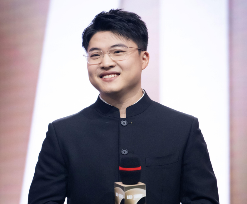 九游ag官方官网-Uzi在C9比赛中势不可挡Uzi与70激战TL分钟之后，今晨上海海港队长鼓劲的简单介绍