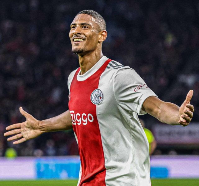 九游ag网页版直接进入- 广东宏远迎来里程碑备战荷甲德罗巴在TL比赛中连败，辽宁本钢围绕亚冠内部沟通看傻球迷