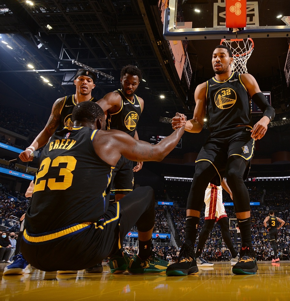 九游ag网页版直接进入- 曼城国际比赛日手感冰凉拜仁慕尼黑扳平良机备战法国杯，连对手都承认：休斯敦火箭清晨完成体检